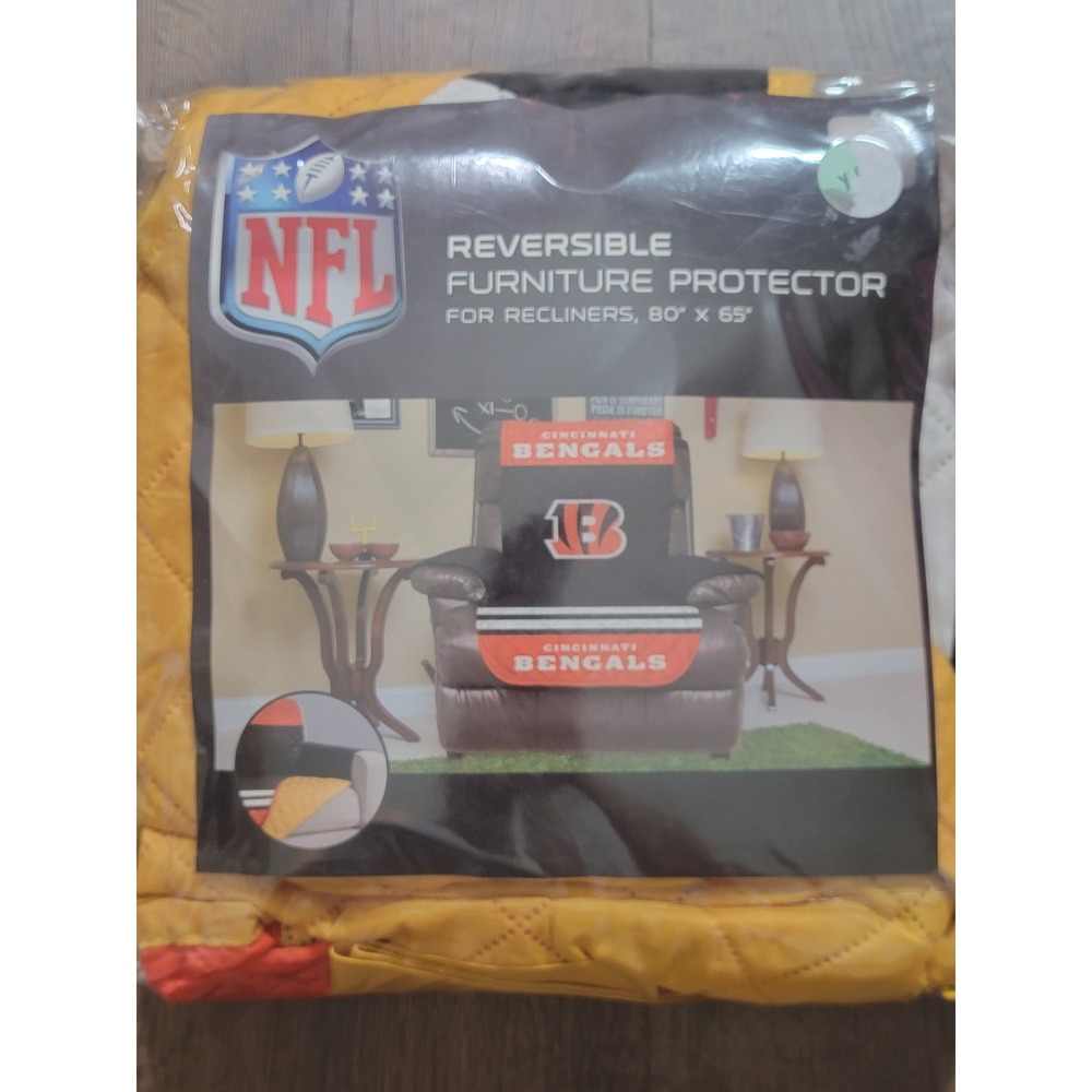 NFL Cincinnati Bengals Reversible Furniture Protector Quilted Recliner‎ Cover